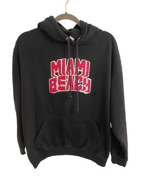 Miami Beach Black Hoodie Sweatshirt Men’s Size Large  Black & Red Cozy Hoodie